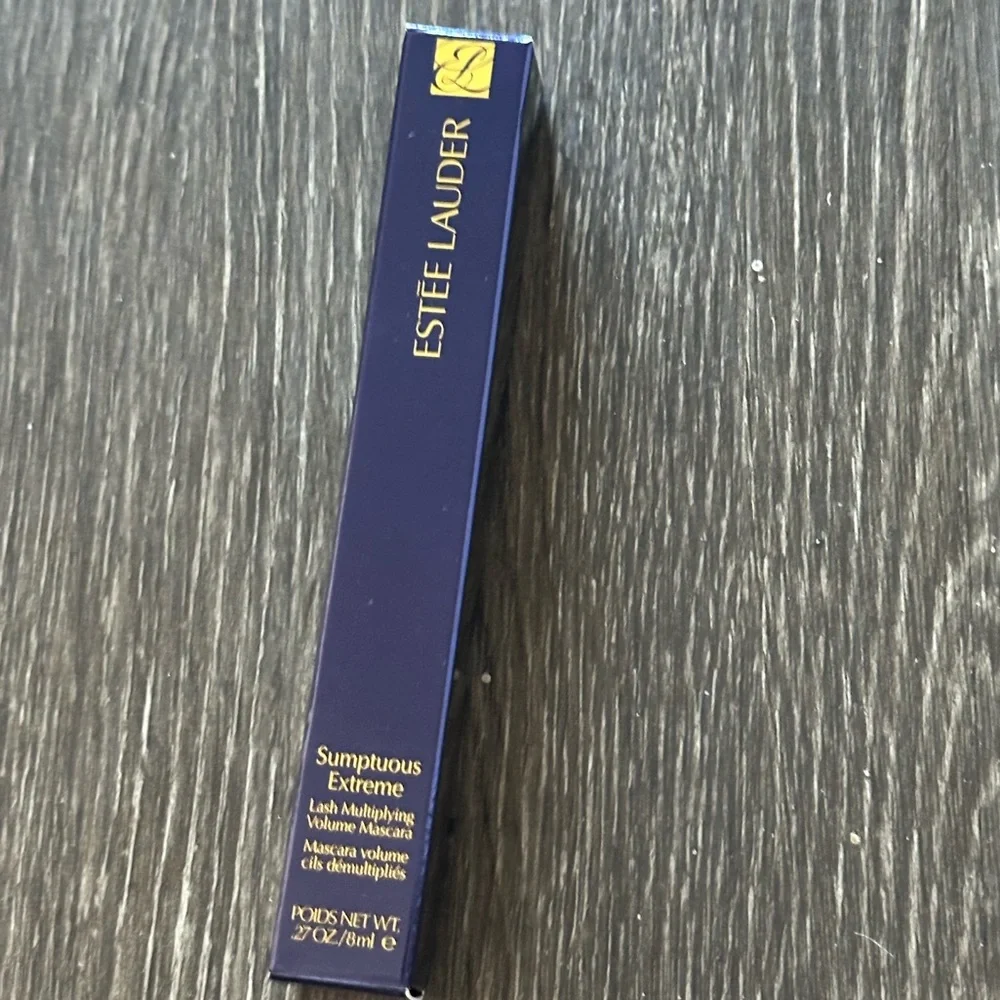 Nib Sumptuous Extreme Lash Multiplying Volume Mascara